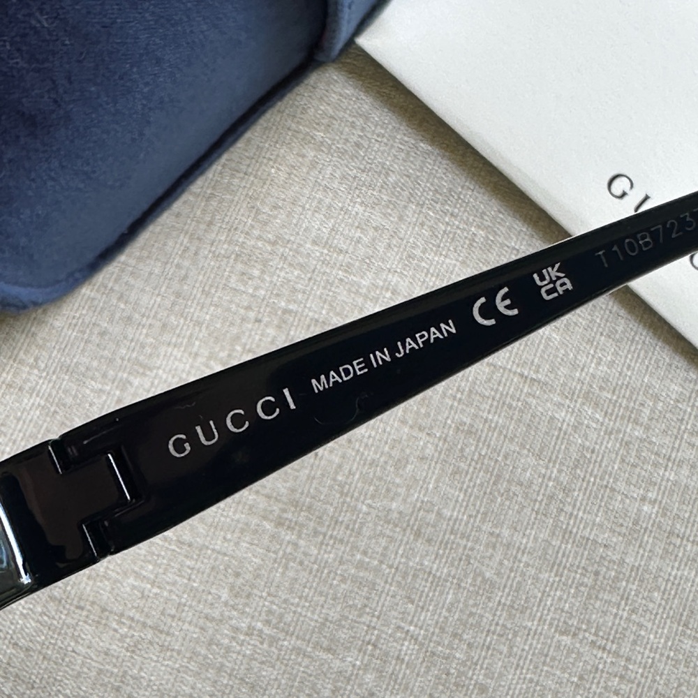 Authentic Gucci Pink Shield Sunglasses - Picture 6 of 7